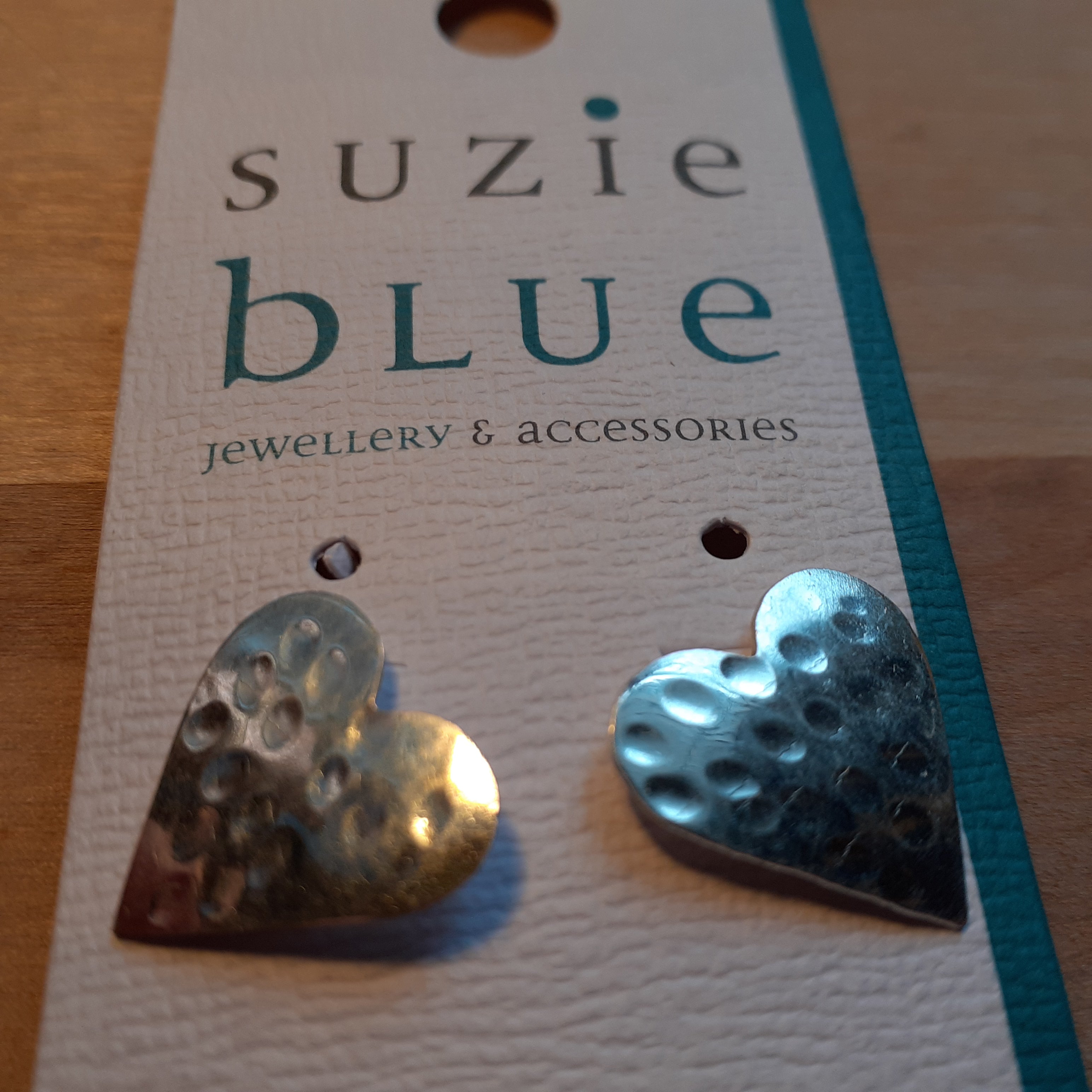 Simple Beaten Heart Shaped Silver Stud Earrings - Luvit!
