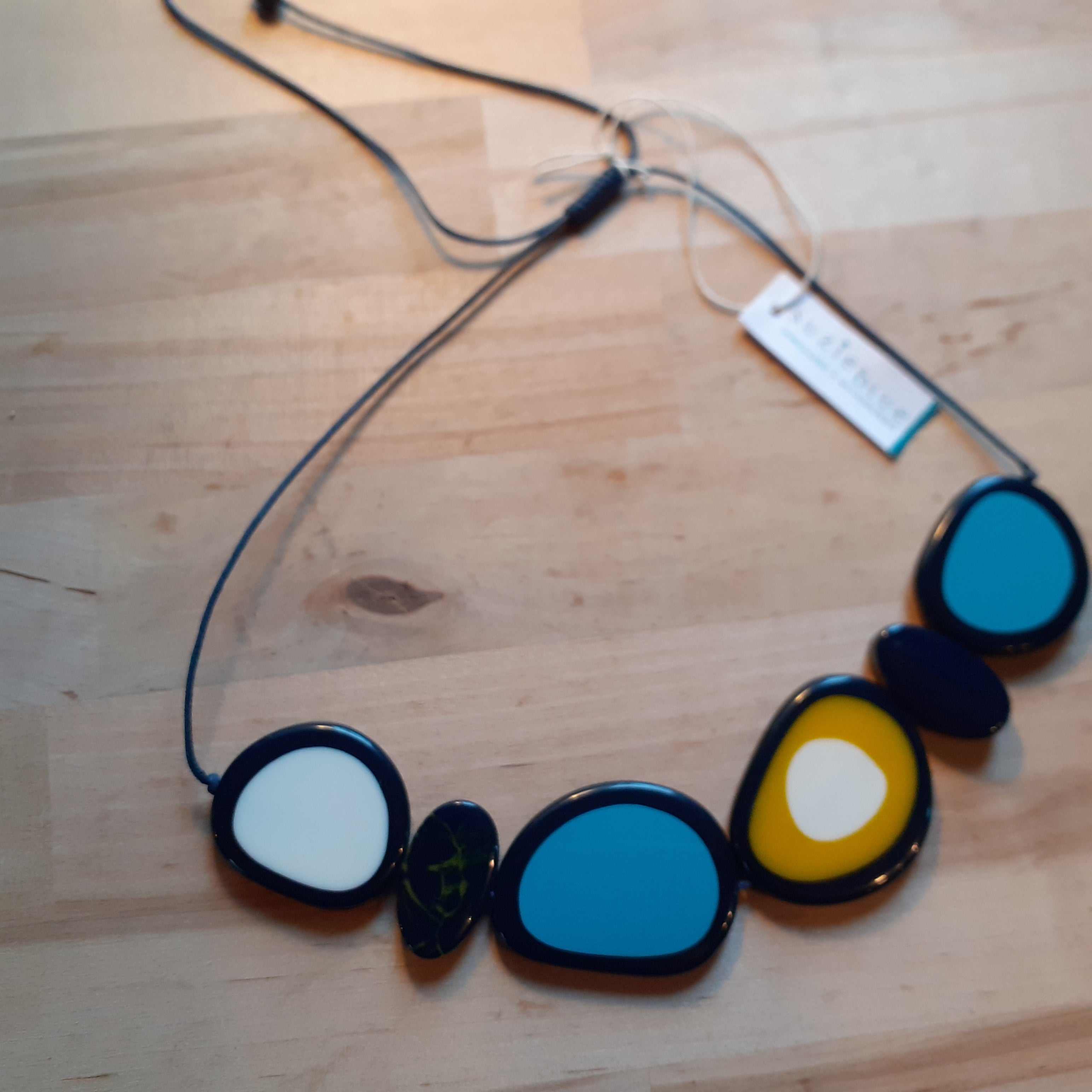 Mixed Oval Shape and Colours Resin Necklace - Luvit!