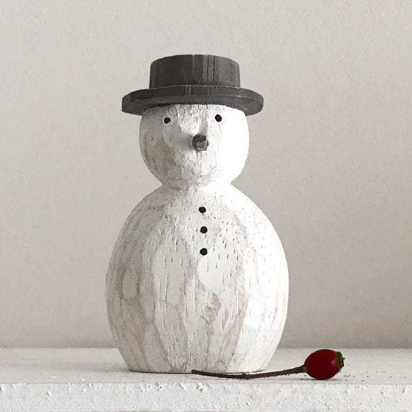 Rounded Wooden Snowman - Luvit!